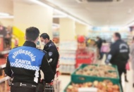 Zincir marketlerde, raf etiket fiyatı ile kasa fiyatları için denetim yapıldı