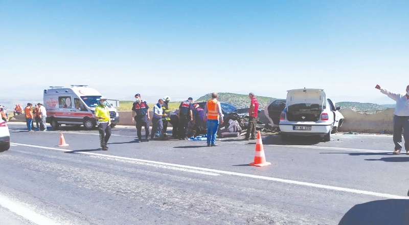 Zincirleme kazada 2 kişi öldü