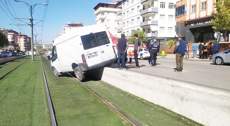 Zincirleme kazada şans eseri yaralanan olmadı