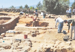Zincirli Höyük'te Demir ve Orta Çağ dönemine ait eserler bulundu