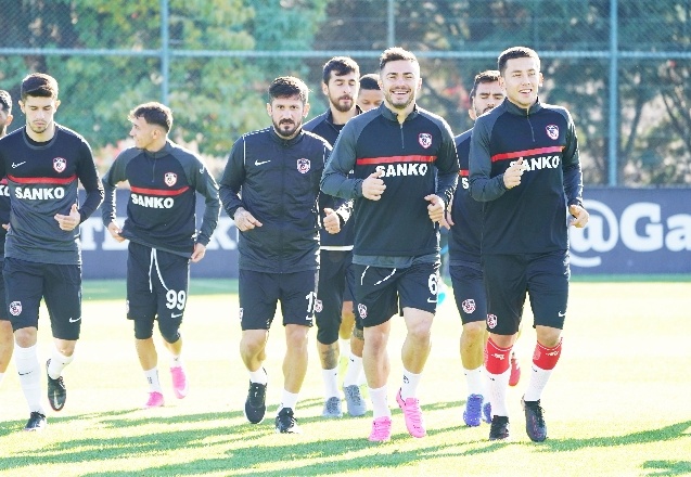 Ziraat Türkiye Kupası dördüncü tur maçı için ter döküyorlar