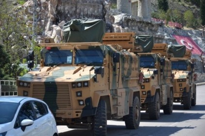 Zırhlı araçlardan oluşan konvoy Hatay&#039;a ulaştı