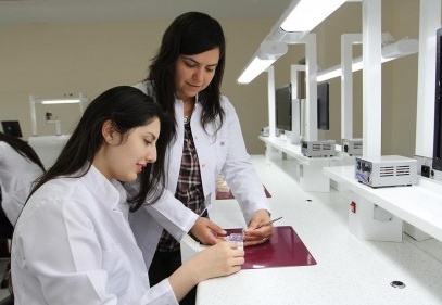 Zirve, bu yıl diş hekimliğine 60 öğrenci alacak