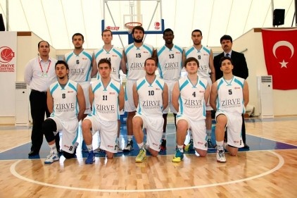 Zirve Üniversitesi Basketbol Takımı Play-Off Turunda