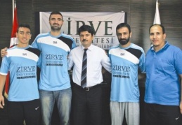 Zirve Üniversitesi transfere doymuyor