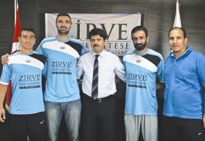 Zirve Üniversitesi transfere doymuyor