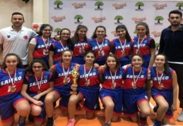 Zirvenin sahibi, Özel SANKO Okulları Kız Basketbol Takımı 