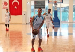 ‘Zirve’ye’ yaklaşılmıyor 