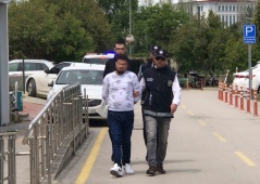Adana'da 13 kaçak göçmeni taşıyan şüpheli tutuklandı